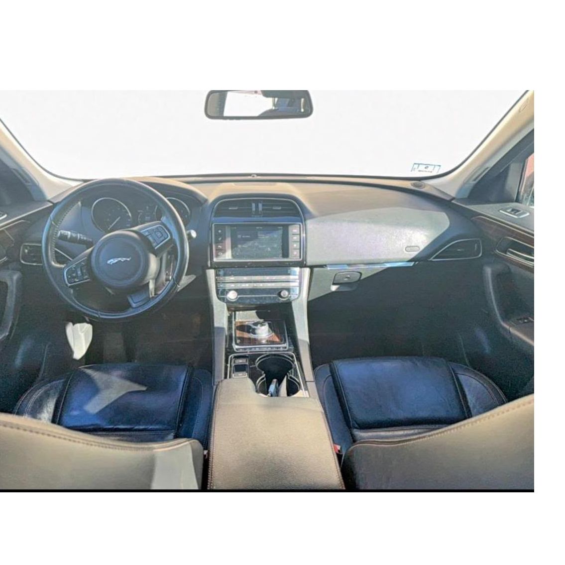 Jaguar F-PACE 3