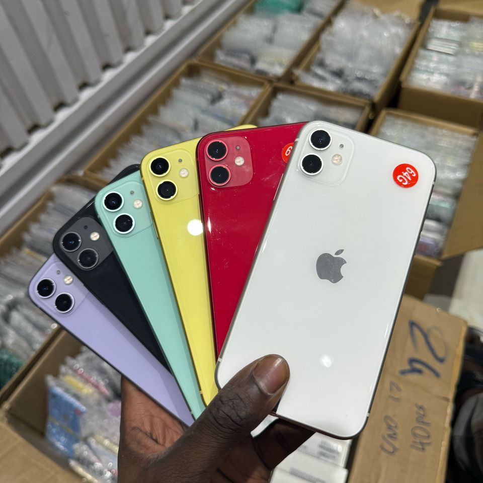 iPhone 11 Noir 128 Go – Très bon état, Dakar 📱 2