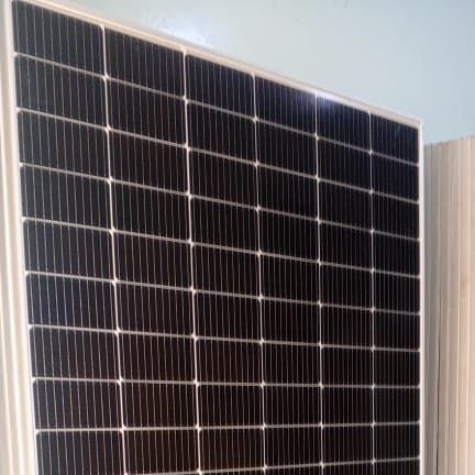 Panneau solaire 405W : Fiabilité et performance pour Dakar ☀️ 3