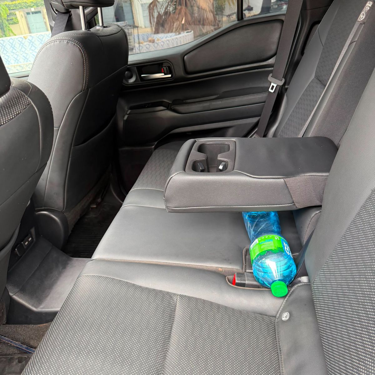 À VENDRE – TOYOTA LAND CRUISER PRADO disponible à D 6