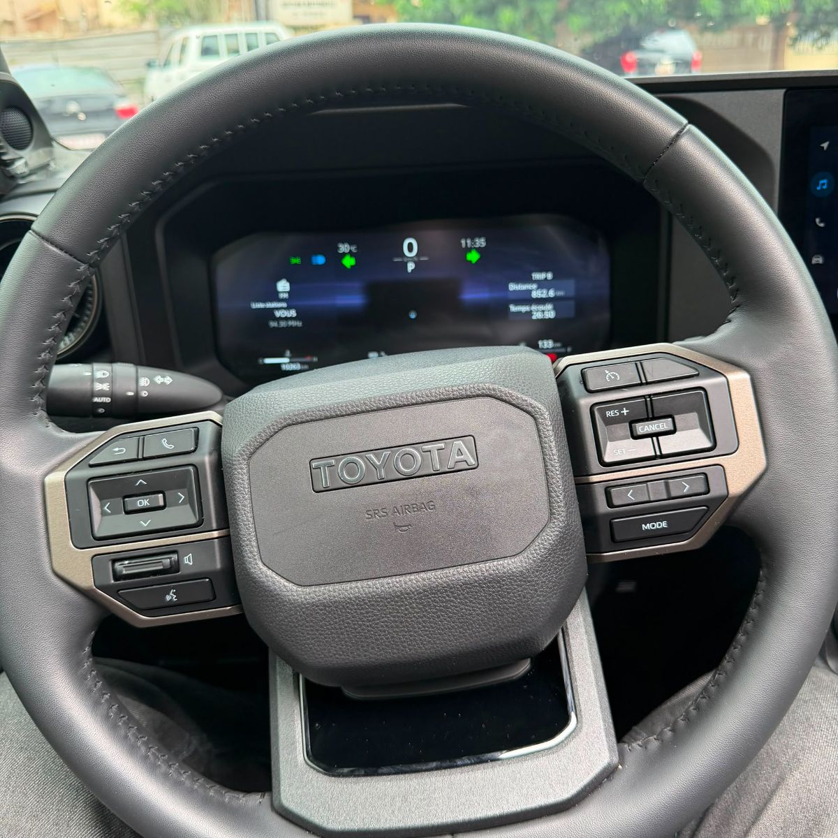 À VENDRE – TOYOTA LAND CRUISER PRADO disponible à D 3