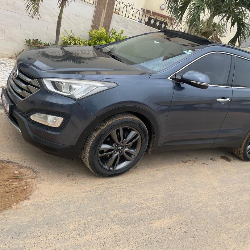 Hyundai Santafe 4/4 5place Automatique Diesel⛽️ Année 2016 Prix 6 3