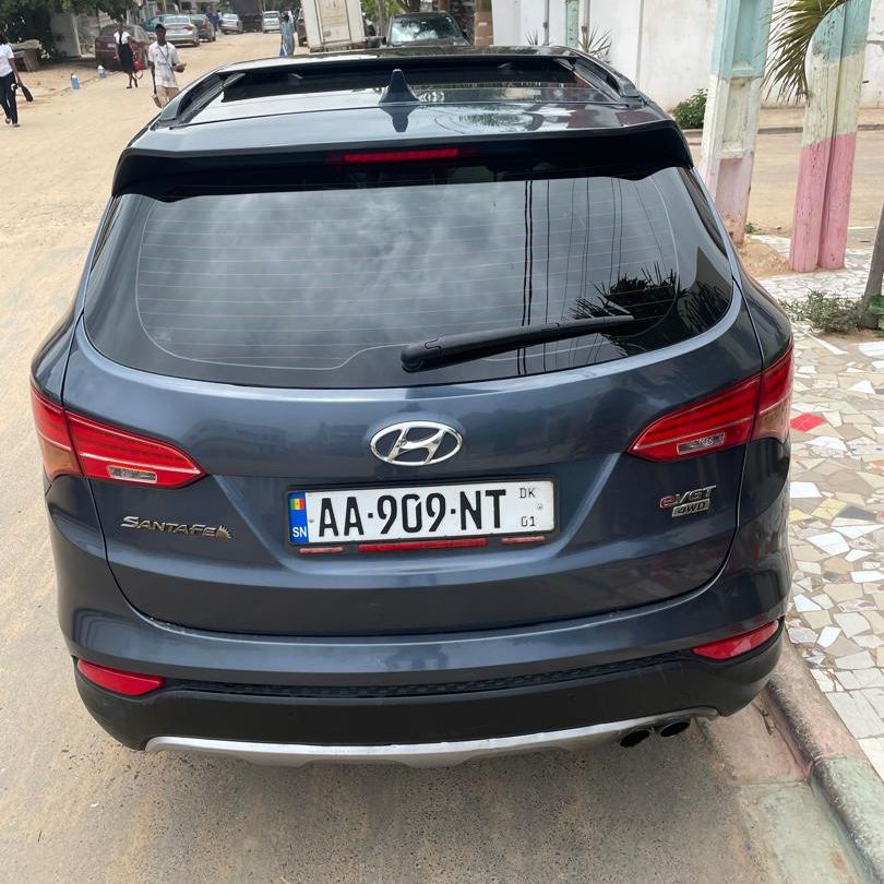 Hyundai Santafe 4/4 5place Automatique Diesel⛽️ Année 2016 Prix 6 2