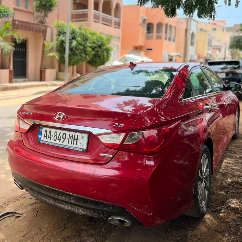 Hyundai Sonata Limited 2014 Essence Automatique, Climatisée 3