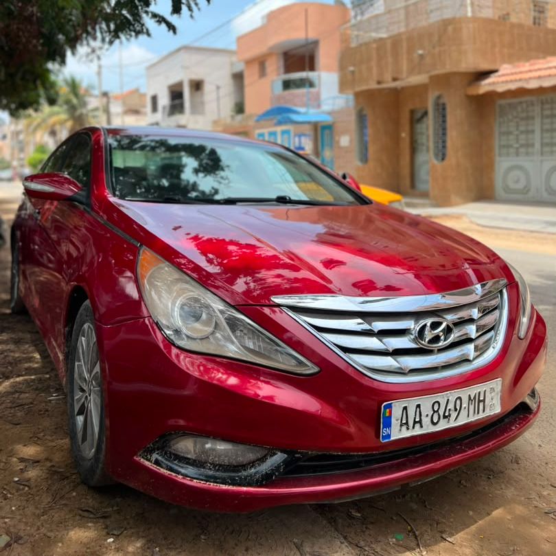Hyundai Sonata Limited 2014 Essence Automatique, Climatisée 4